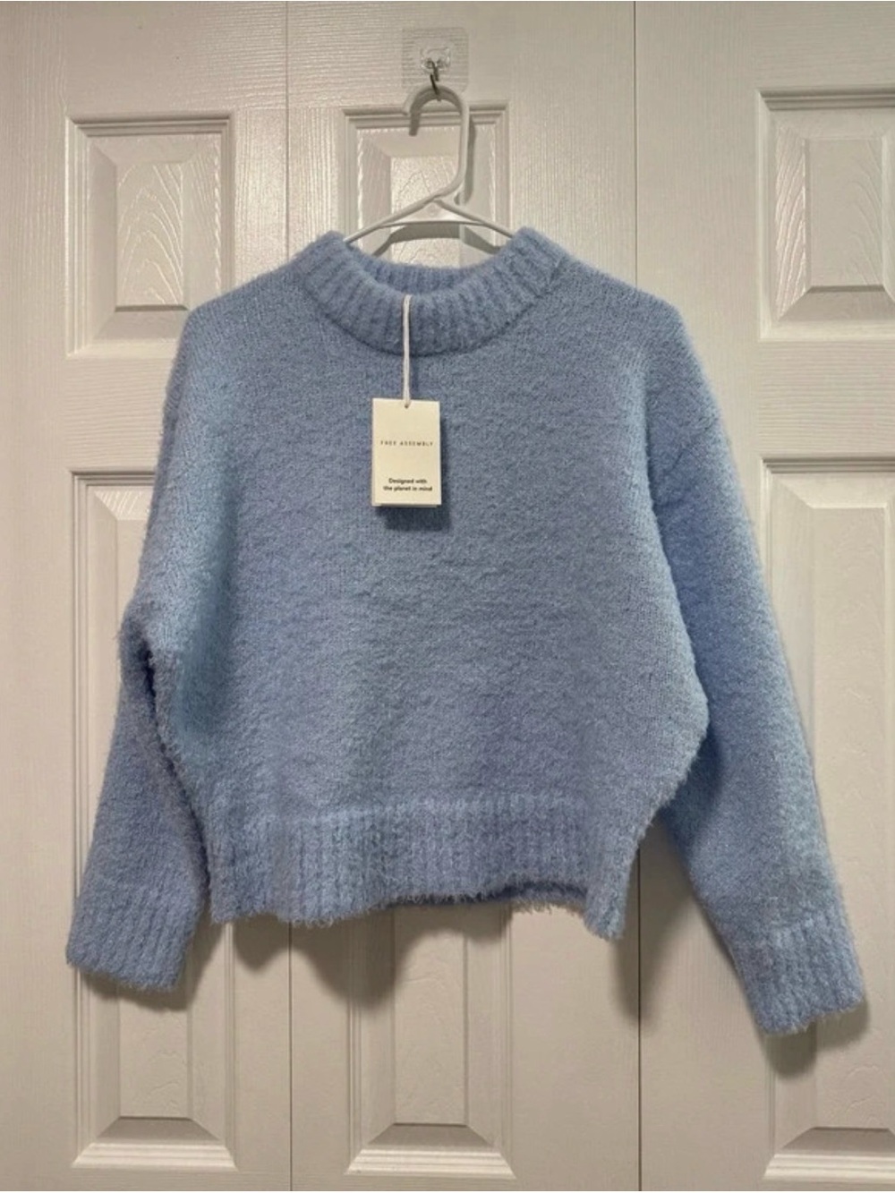 Cozy Cropped Crewneck Sweater - Light Blue